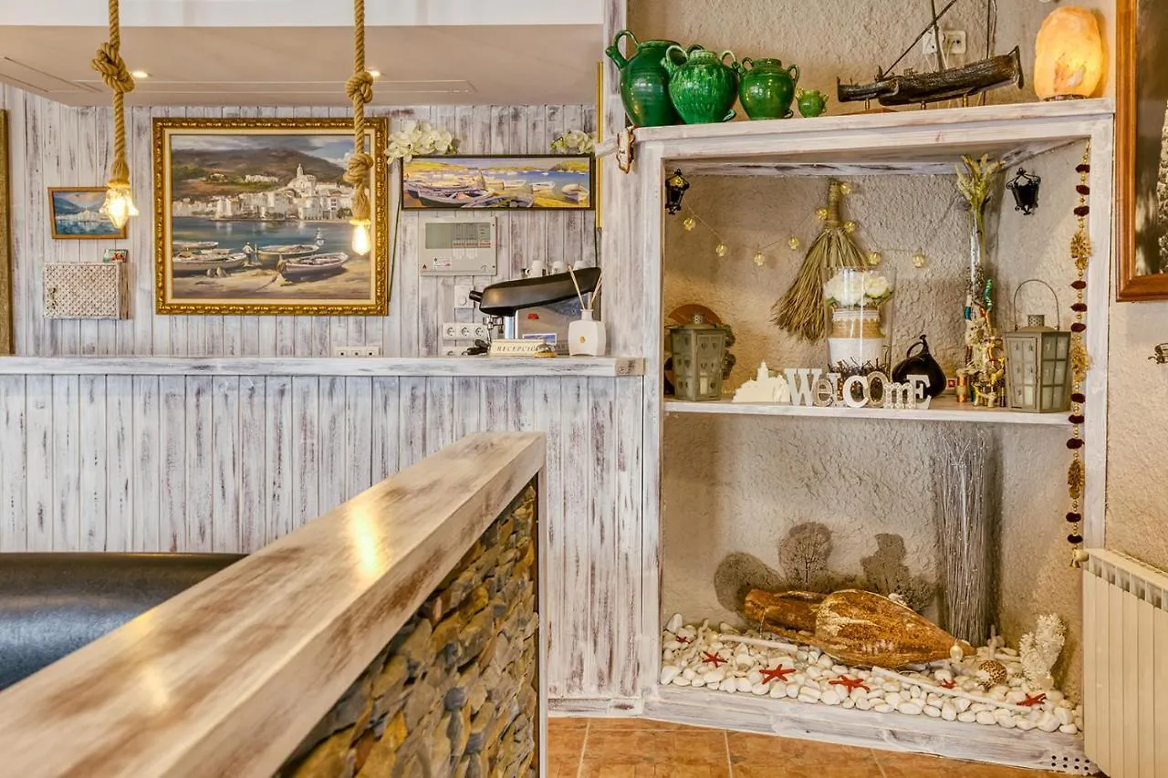 La Fonda Bed and Breakfast Cadaqués 2*,