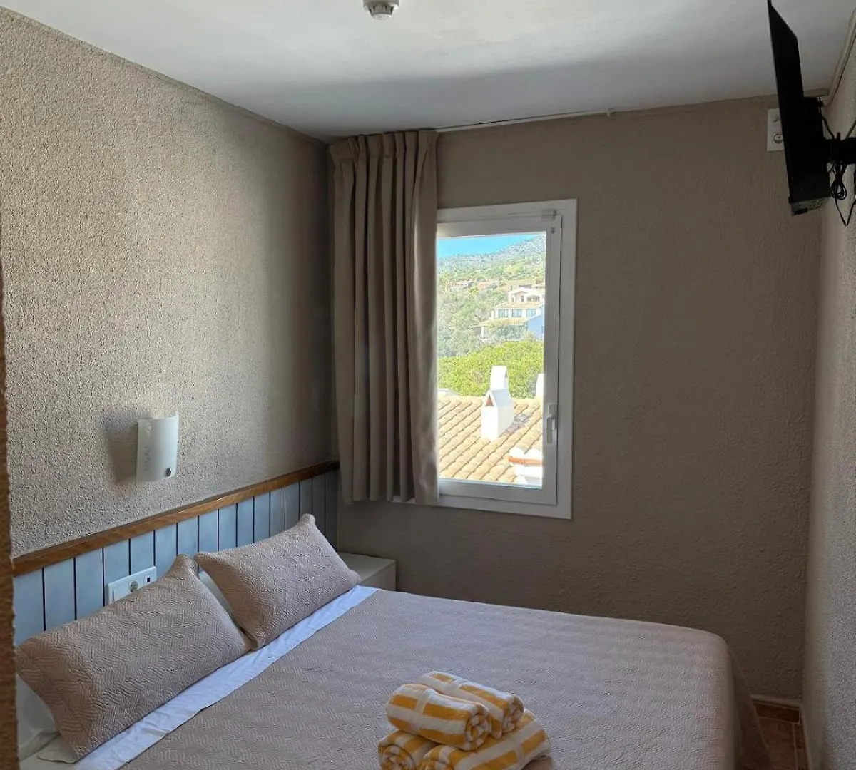 La Fonda Bed and Breakfast Cadaqués 2*,